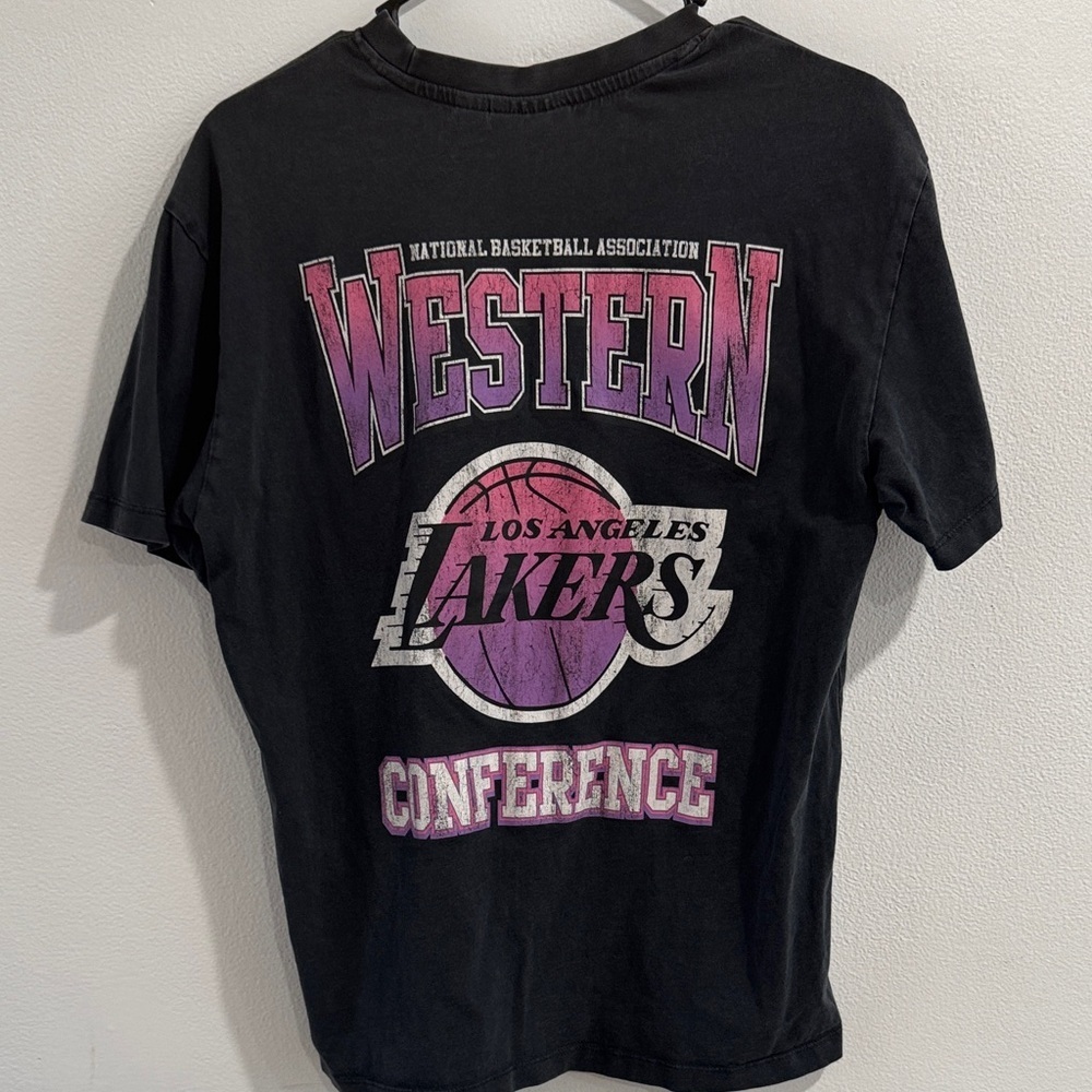 NBA Lakers Basketball Eastern Finals Graphic tee size XS - Picture 3 of 4